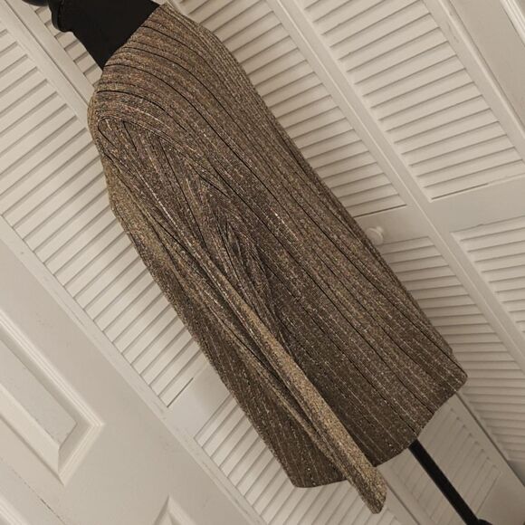 Alfred Dunner Gold and Black Button Down Shirt - Picture 3 of 11